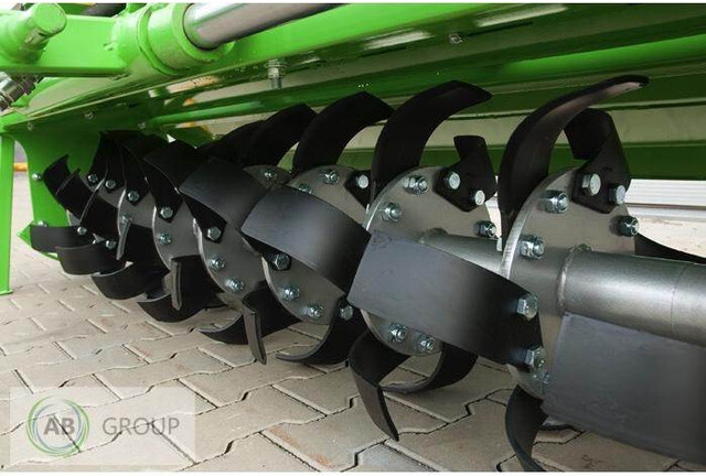 Bomet glebogryzarka z przesuwem hydraulicznym Virgo U540 - Rotovatör: fotoğraf 2 Bomet glebogryzarka z przesuwem hydraulicznym Virgo U540 - Rotovatör: fotoğraf 2