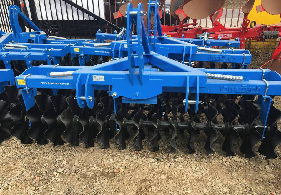 Inter-Tech front disc cultivator 3 m with flat bar drag BAP02 - Disk tırmığı: fotoğraf 3 Inter-Tech front disc cultivator 3 m with flat bar drag BAP02 - Disk tırmığı: fotoğraf 3