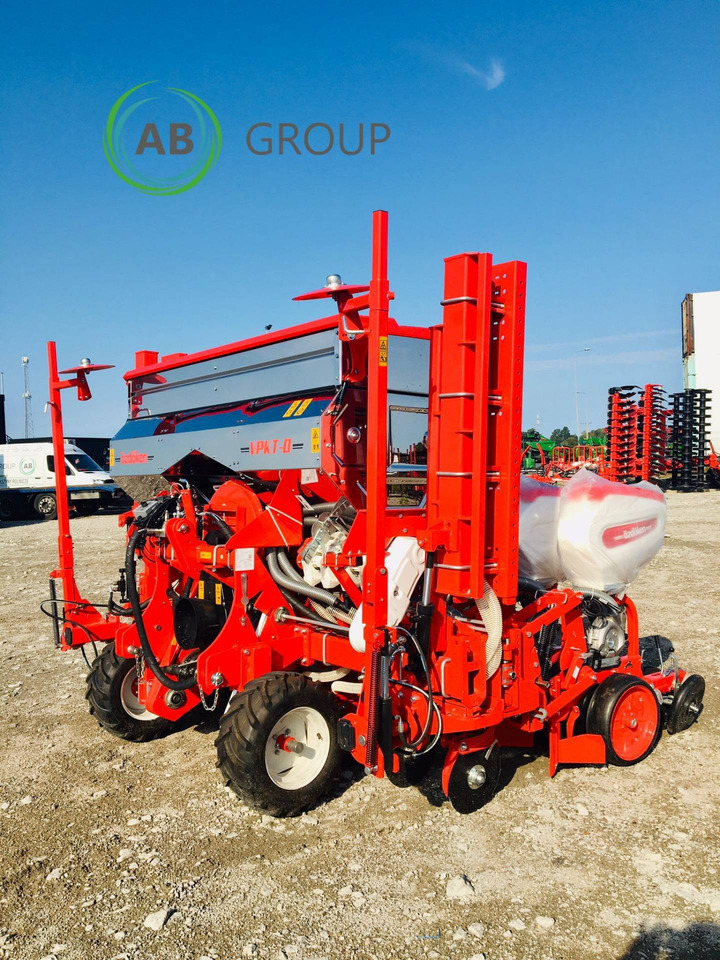 Ozdoken VPKT-DG8 eight-row pneumatic precision seeder with depth fertilization - Hassas ekim makinesi: fotoğraf 4 Ozdoken VPKT-DG8 eight-row pneumatic precision seeder with depth fertilization - Hassas ekim makinesi: fotoğraf 4