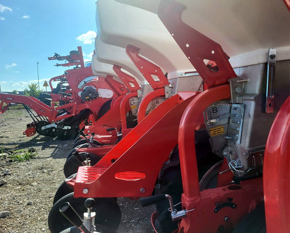 Six-row pneumatic precision seeder with depth fertilization Ozdoken VPKT-DG6 - Hassas ekim makinesi: fotoğraf 4 Six-row pneumatic precision seeder with depth fertilization Ozdoken VPKT-DG6 - Hassas ekim makinesi: fotoğraf 4