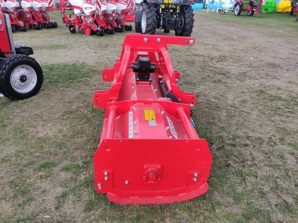 Toscano 2,4m flail mower - demo version - Sap parçalama makinesi: fotoğraf 2 Toscano 2,4m flail mower - demo version - Sap parçalama makinesi: fotoğraf 2