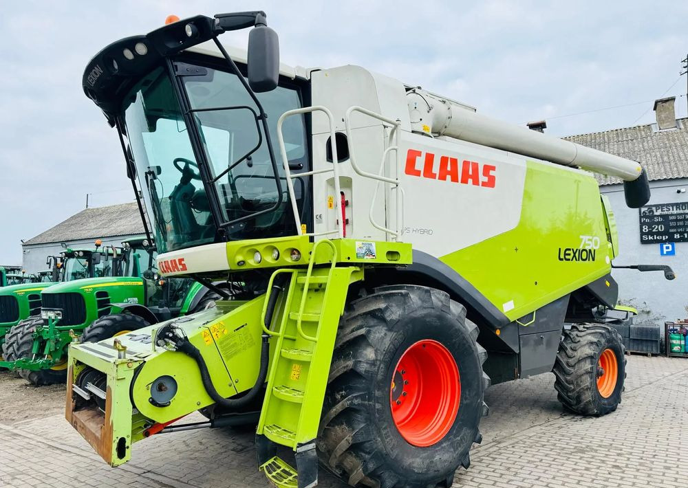 Claas LEXION 750 APS HYBRID - Biçerdöver: fotoğraf 2 Claas LEXION 750 APS HYBRID - Biçerdöver: fotoğraf 2