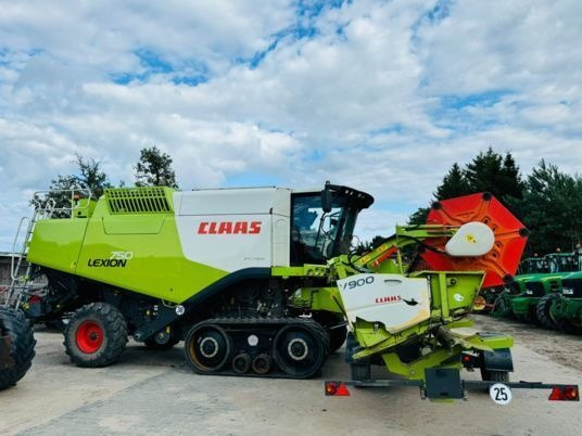 Claas LEXION 750 - Biçerdöver: fotoğraf 1 Claas LEXION 750 - Biçerdöver: fotoğraf 1