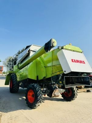 Claas MEGA 350 - Biçerdöver: fotoğraf 4 Claas MEGA 350 - Biçerdöver: fotoğraf 4