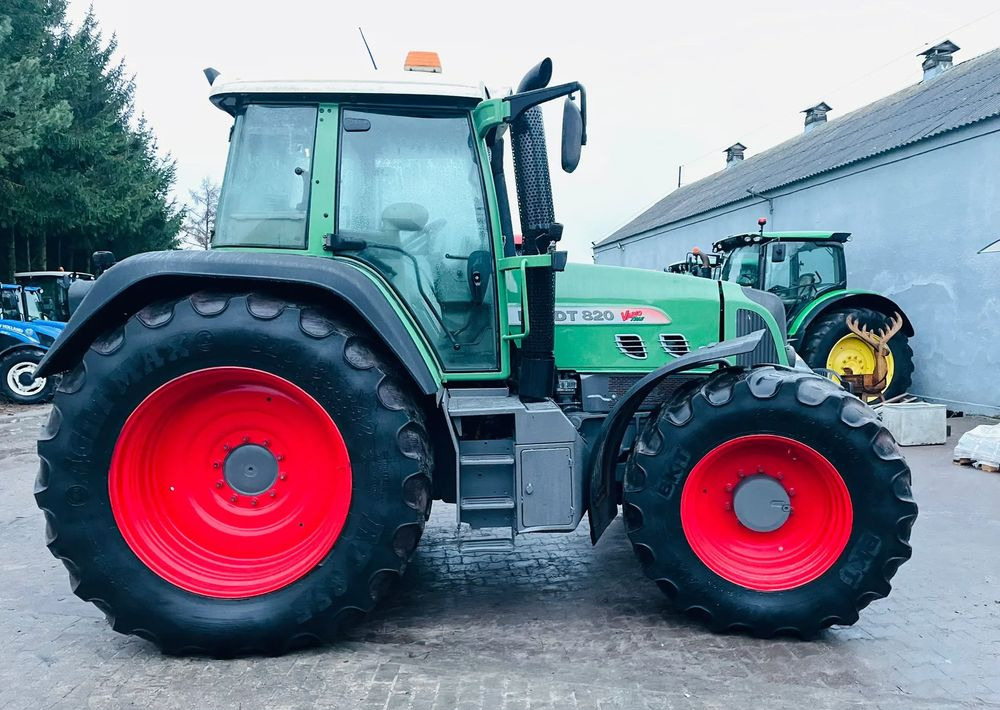 Fendt 820 - Traktör: fotoğraf 5 Fendt 820 - Traktör: fotoğraf 5