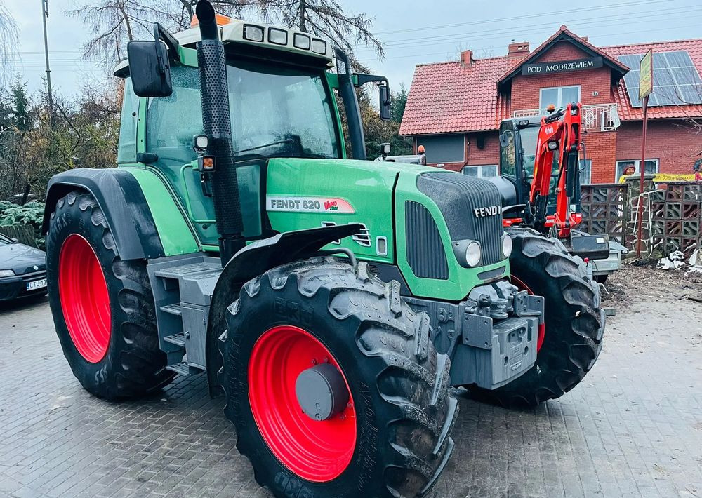 Fendt 820 - Traktör: fotoğraf 3 Fendt 820 - Traktör: fotoğraf 3