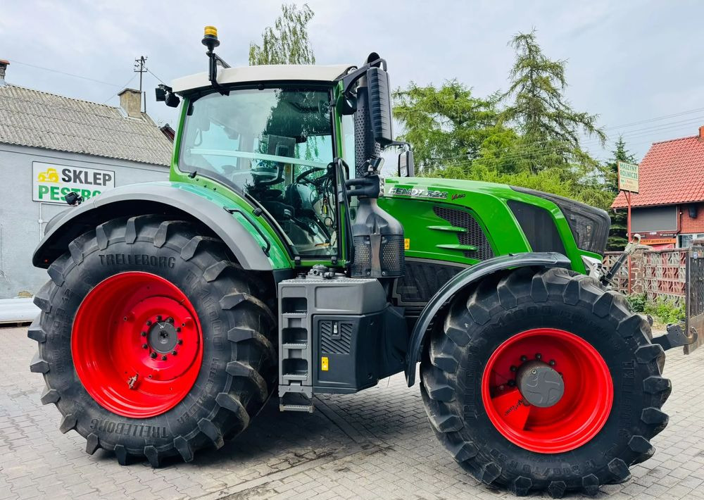 Fendt 828 Vario Profi Plus - Traktör: fotoğraf 5 Fendt 828 Vario Profi Plus - Traktör: fotoğraf 5
