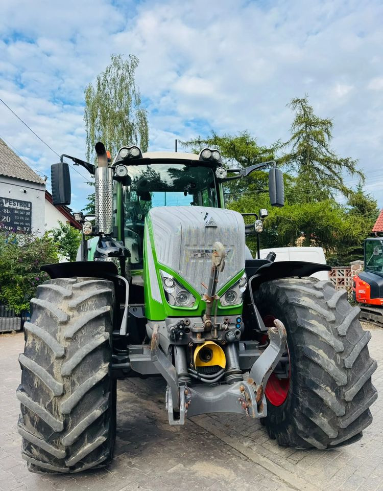 Fendt 828 Vario Profi Plus - Traktör: fotoğraf 3 Fendt 828 Vario Profi Plus - Traktör: fotoğraf 3