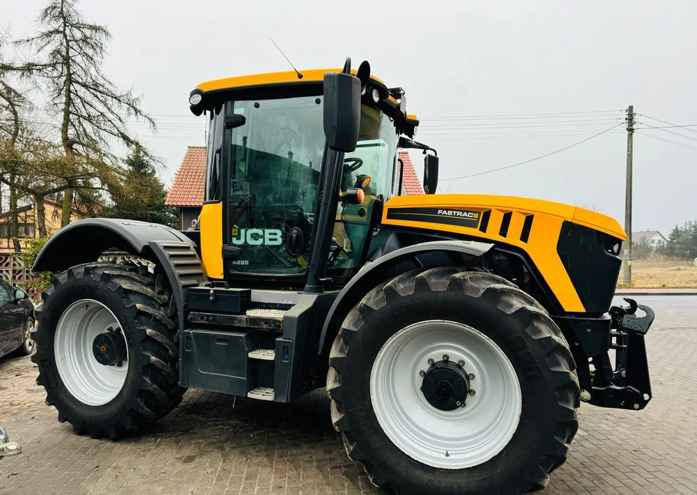 JCB FASTRAC 4220 - Traktör: fotoğraf 4 JCB FASTRAC 4220 - Traktör: fotoğraf 4