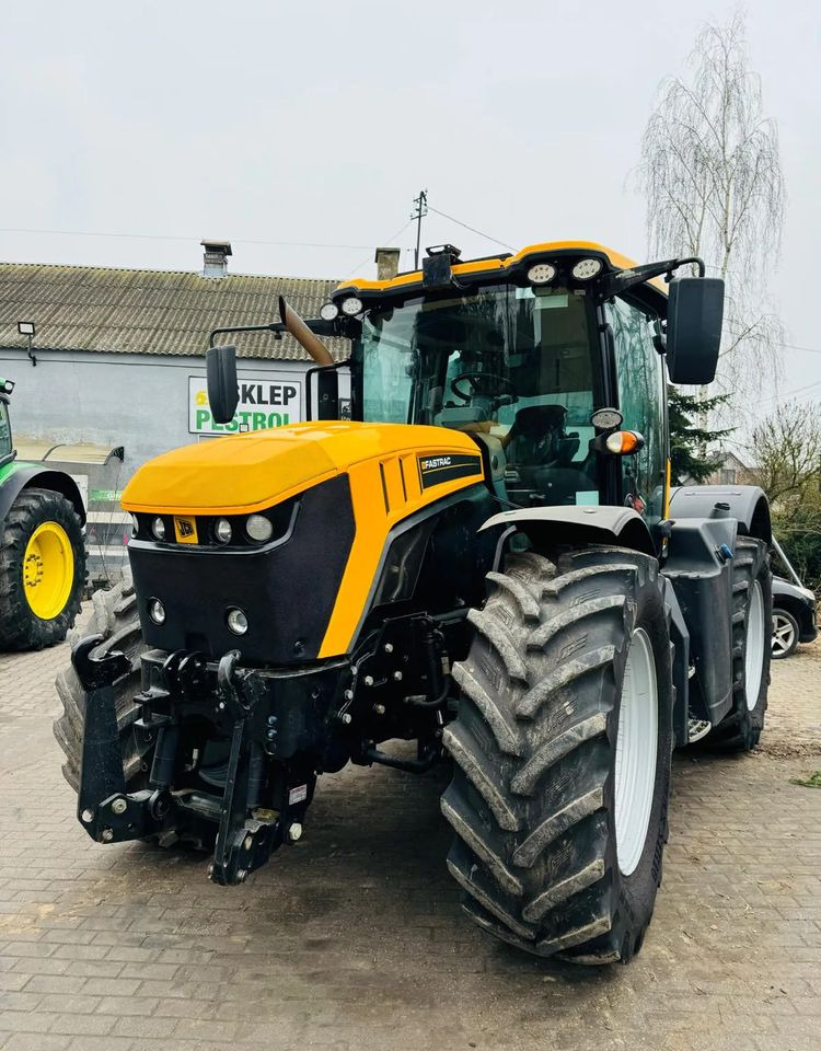 JCB FASTRAC 4220 - Traktör: fotoğraf 1 JCB FASTRAC 4220 - Traktör: fotoğraf 1