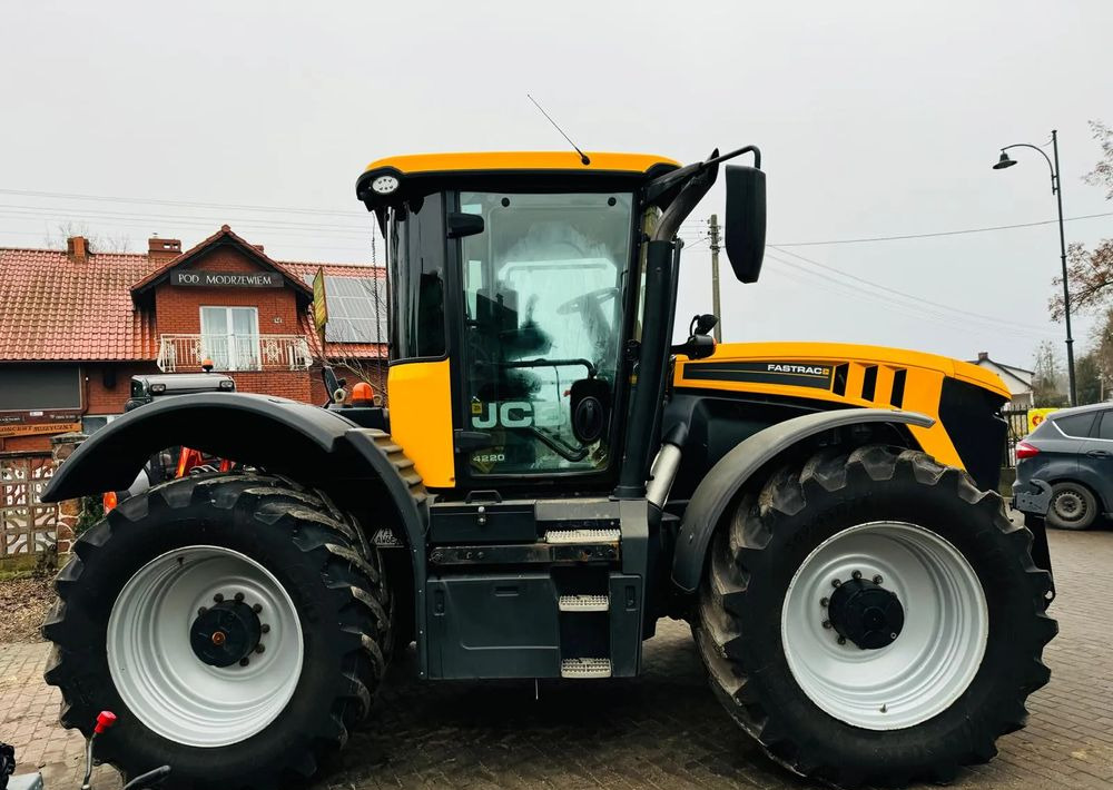 JCB FASTRAC 4220 - Traktör: fotoğraf 5 JCB FASTRAC 4220 - Traktör: fotoğraf 5