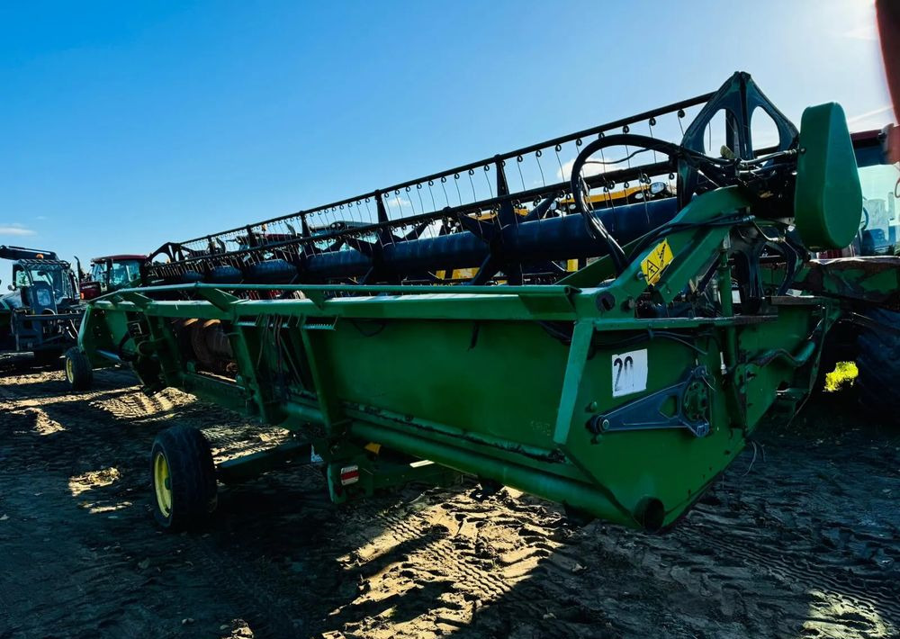 John Deere 630R - Biçerdöver tablası: fotoğraf 2 John Deere 630R - Biçerdöver tablası: fotoğraf 2