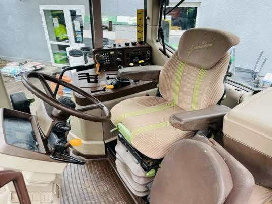 John Deere 6920 - Traktör: fotoğraf 3 John Deere 6920 - Traktör: fotoğraf 3