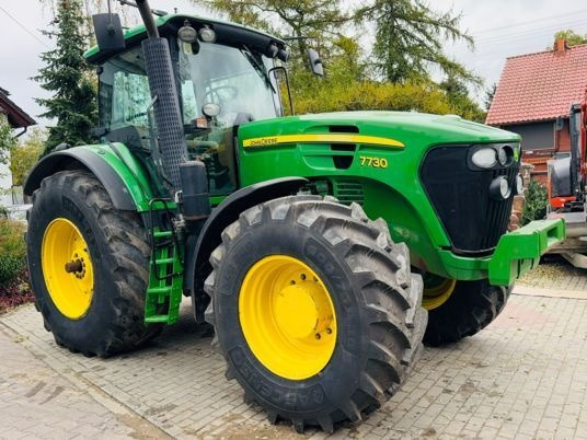 John Deere 7730 - Traktör: fotoğraf 1 John Deere 7730 - Traktör: fotoğraf 1