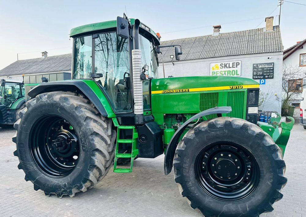 Traktör John Deere 7810: fotoğraf 7