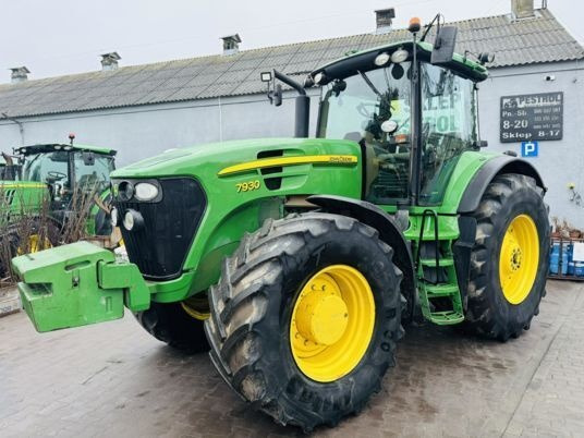 John Deere 7930 - Traktör: fotoğraf 1 John Deere 7930 - Traktör: fotoğraf 1