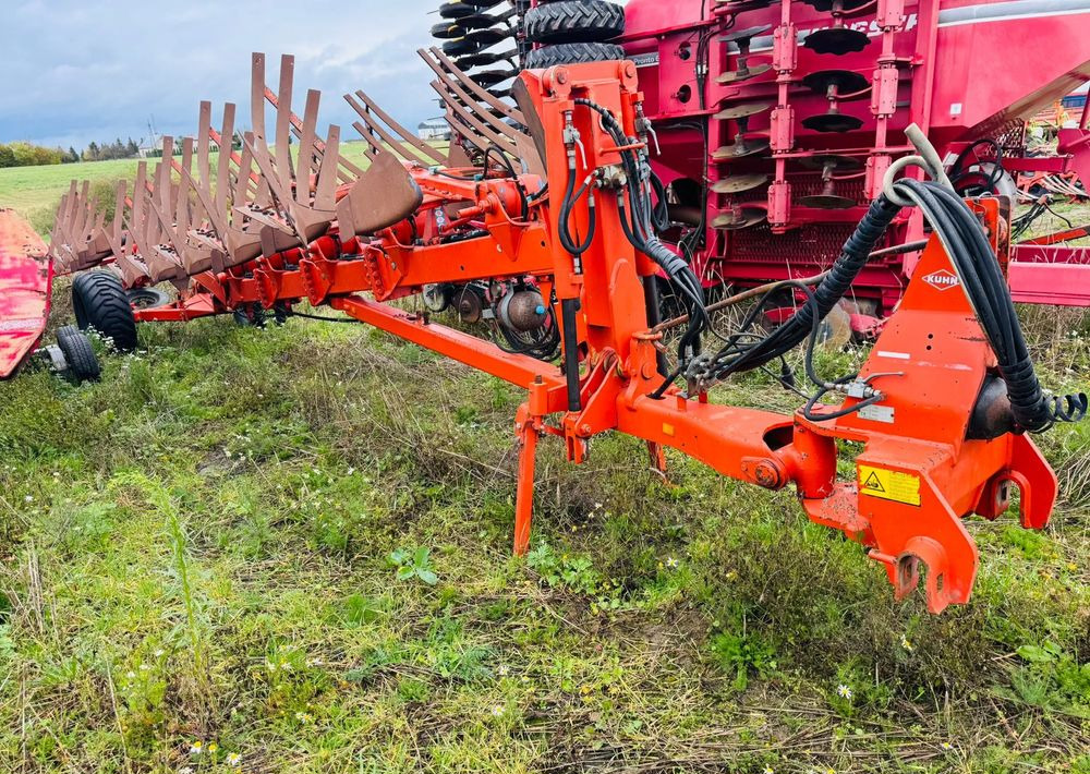 Kuhn VARI Manager - Pulluk: fotoğraf 1 Kuhn VARI Manager - Pulluk: fotoğraf 1