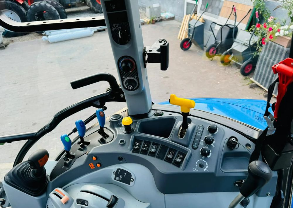 Traktör New Holland T5.110: fotoğraf 10