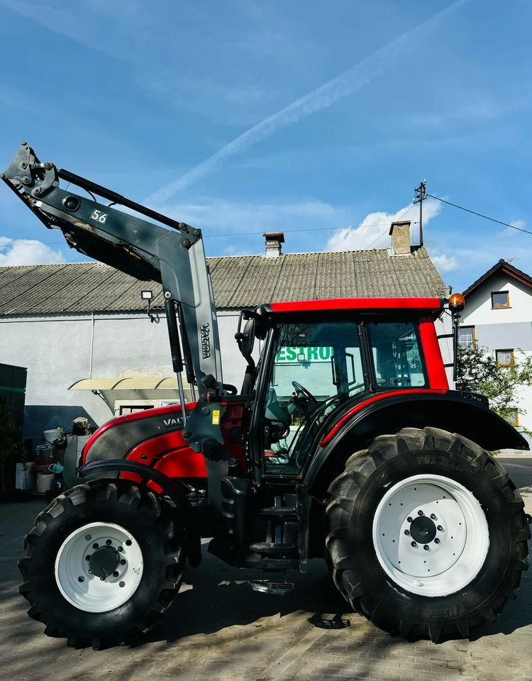 Valtra N101 - Traktör: fotoğraf 3 Valtra N101 - Traktör: fotoğraf 3