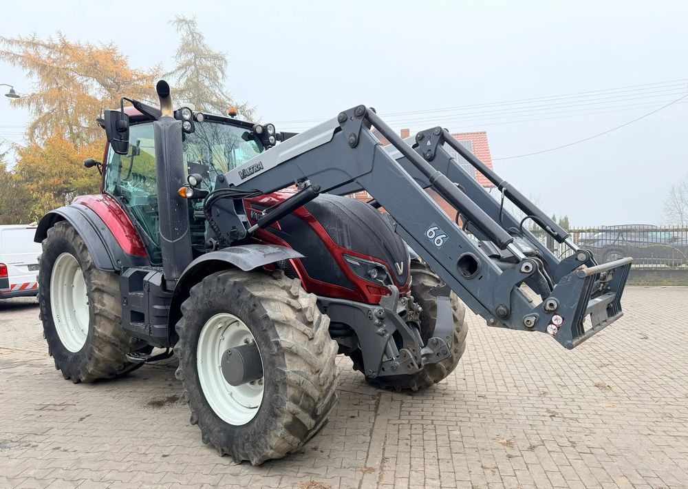 Valtra T174 - Traktör: fotoğraf 2 Valtra T174 - Traktör: fotoğraf 2