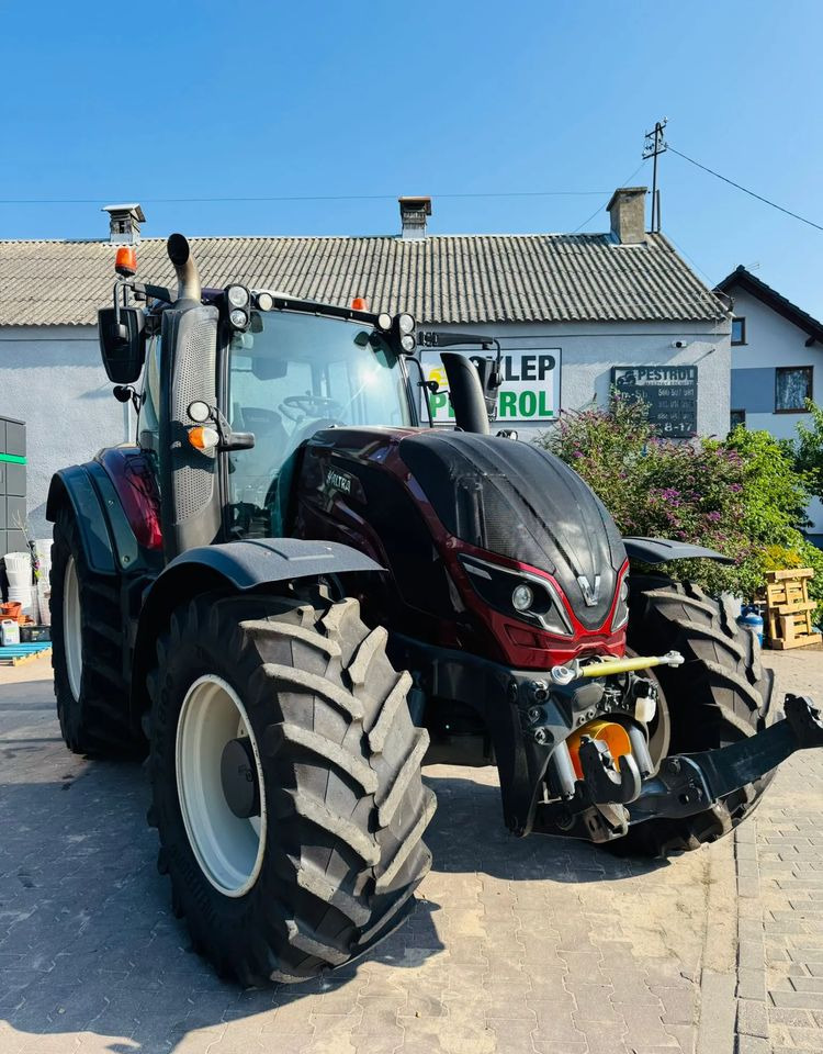 Valtra T174 Versu - Traktör: fotoğraf 4 Valtra T174 Versu - Traktör: fotoğraf 4