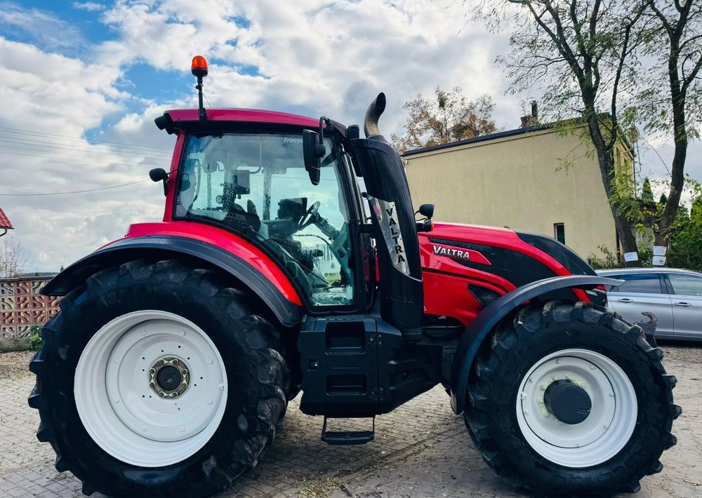 Traktör Valtra T194 Versu Twin Trac: fotoğraf 11 Traktör Valtra T194 Versu Twin Trac: fotoğraf 11