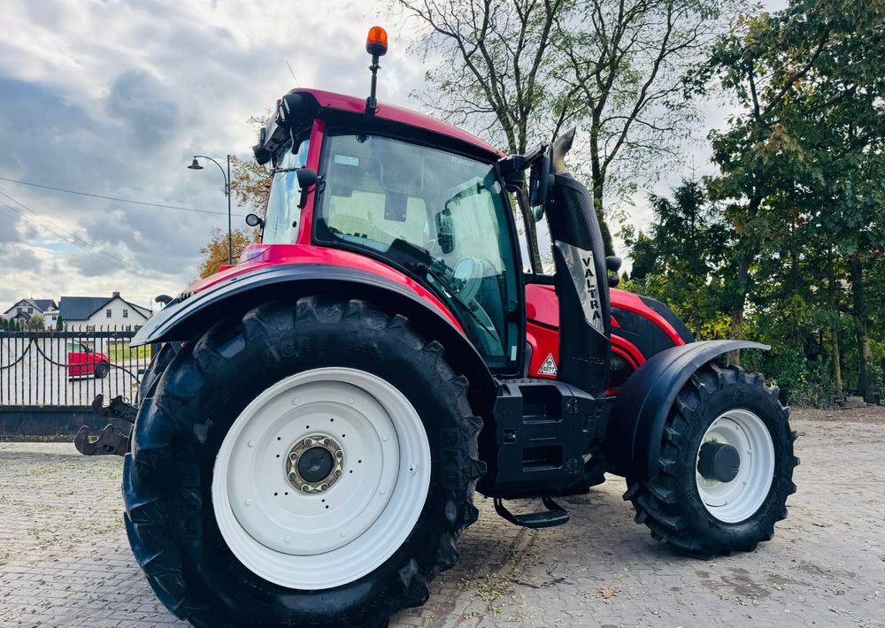 Traktör Valtra T194 Versu Twin Trac: fotoğraf 10 Traktör Valtra T194 Versu Twin Trac: fotoğraf 10