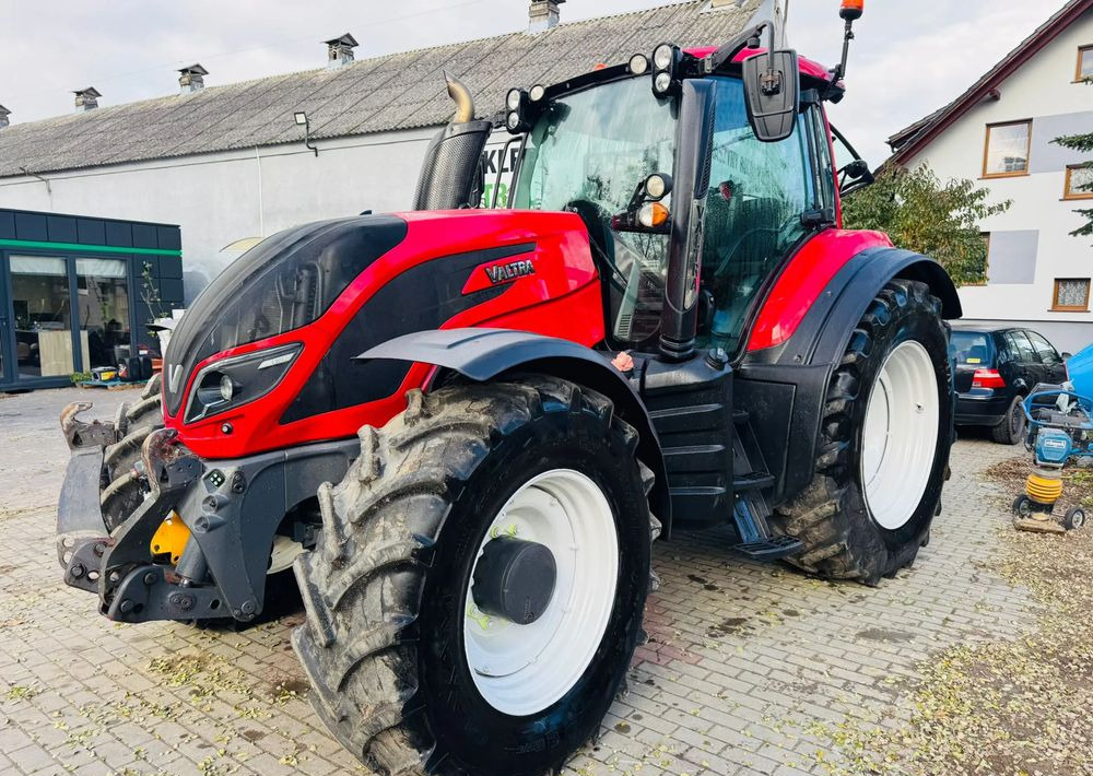 Traktör Valtra T194 Versu Twin Trac: fotoğraf 16 Traktör Valtra T194 Versu Twin Trac: fotoğraf 16