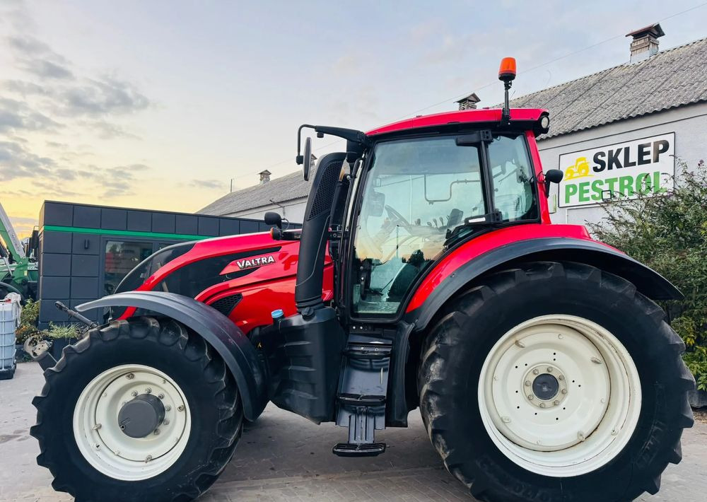 Valtra T214 ACTIVE - Traktör: fotoğraf 2 Valtra T214 ACTIVE - Traktör: fotoğraf 2