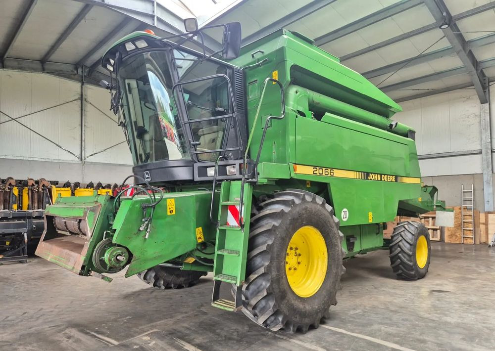 John Deere 2066 - Biçerdöver: fotoğraf 3 John Deere 2066 - Biçerdöver: fotoğraf 3