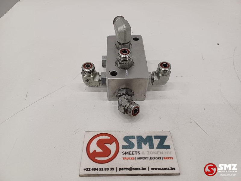 Caterpillar Hydraulic block Caterpillar - Hidrolik - Kamyon: fotoğraf 3 Caterpillar Hydraulic block Caterpillar - Hidrolik - Kamyon: fotoğraf 3