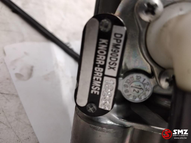 DAF Occ handremventiel DAF XF105 - Kabin ve iç mekan - Kamyon: fotoğraf 2 DAF Occ handremventiel DAF XF105 - Kabin ve iç mekan - Kamyon: fotoğraf 2