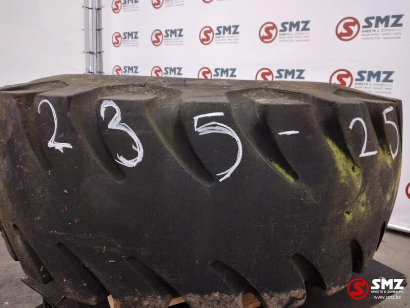 Firestone Occ bulldozerband Firestone 23.5-25 - Lastik - Kamyon: fotoğraf 1 Firestone Occ bulldozerband Firestone 23.5-25 - Lastik - Kamyon: fotoğraf 1
