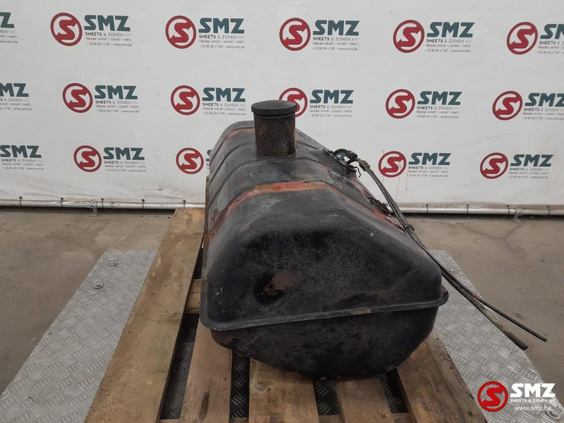 Iveco Occ brandstoftank 130L Iveco - Yakıt tankı - Kamyon: fotoğraf 3 Iveco Occ brandstoftank 130L Iveco - Yakıt tankı - Kamyon: fotoğraf 3