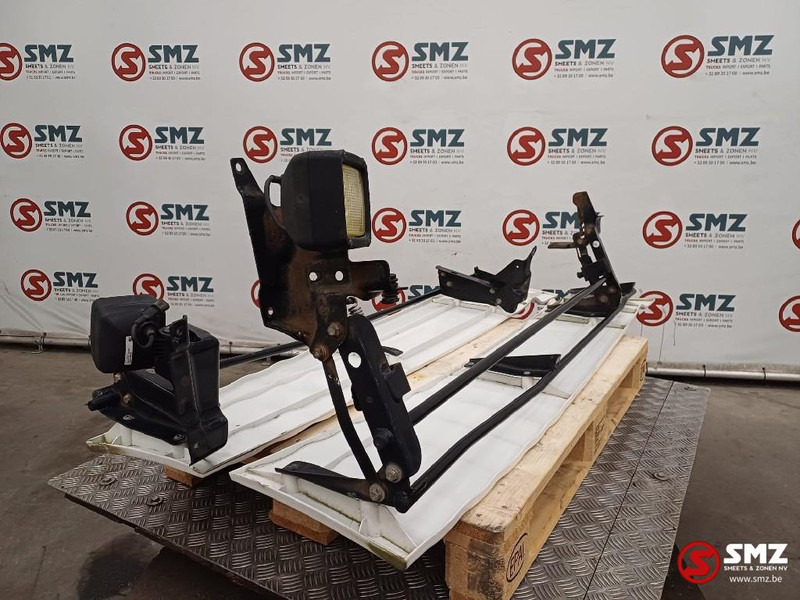 MAN Occ cabinespoilerset links/rechts MAN - Aerodinamik/ Spoylerler - Kamyon: fotoğraf 4 MAN Occ cabinespoilerset links/rechts MAN - Aerodinamik/ Spoylerler - Kamyon: fotoğraf 4