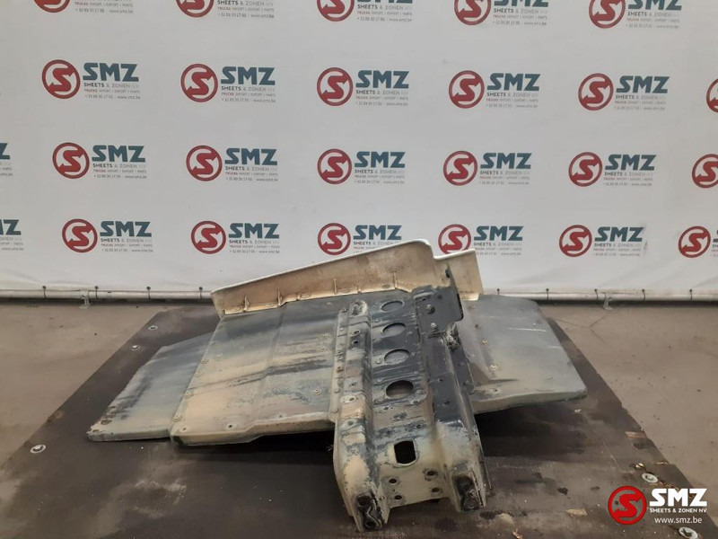 MAN Occ spatbord vooraan links + spatbordhouder MAN - Kaporta ve Dış Aksam - Kamyon: fotoğraf 4 MAN Occ spatbord vooraan links + spatbordhouder MAN - Kaporta ve Dış Aksam - Kamyon: fotoğraf 4