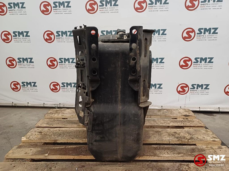 Mercedes-Benz Occ AdBlue tank Mercedes - Yakıt sistemi - Kamyon: fotoğraf 4 Mercedes-Benz Occ AdBlue tank Mercedes - Yakıt sistemi - Kamyon: fotoğraf 4