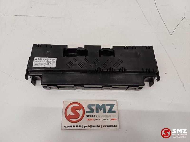 Mercedes-Benz Occ ECU besturingseenheid Mercedes - Yönetim bloku - Kamyon: fotoğraf 1 Mercedes-Benz Occ ECU besturingseenheid Mercedes - Yönetim bloku - Kamyon: fotoğraf 1