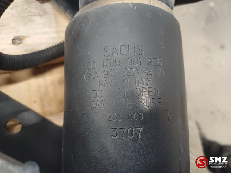 Mercedes-Benz Occ cabineslotmechanisme Mercedes - Kabin süspansiyonu - Kamyon: fotoğraf 5 Mercedes-Benz Occ cabineslotmechanisme Mercedes - Kabin süspansiyonu - Kamyon: fotoğraf 5