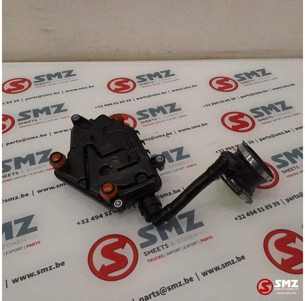 Mercedes-Benz Occ olieafscheider links AMG C63S Mercedes - Motor ve yedek parça - Binek araba: fotoğraf 4 Mercedes-Benz Occ olieafscheider links AMG C63S Mercedes - Motor ve yedek parça - Binek araba: fotoğraf 4