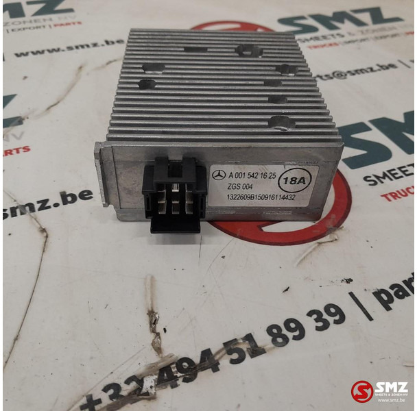 Mercedes-Benz Occ omvormer 24-12V 18A Mercedes - Elektrik sistemi - Kamyon: fotoğraf 1 Mercedes-Benz Occ omvormer 24-12V 18A Mercedes - Elektrik sistemi - Kamyon: fotoğraf 1