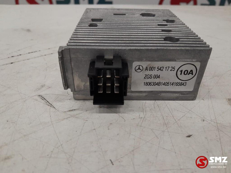 Mercedes-Benz Occ spanningsregeleenheid Mercedes Actros MP4 A001 - Yönetim bloku - Kamyon: fotoğraf 3 Mercedes-Benz Occ spanningsregeleenheid Mercedes Actros MP4 A001 - Yönetim bloku - Kamyon: fotoğraf 3