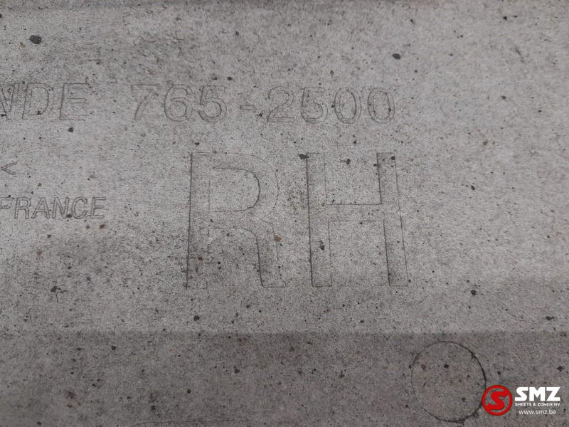 Mercedes-Benz Occ spatbordverlenger rechts Mercedes - Kaporta ve Dış Aksam - Kamyon: fotoğraf 4 Mercedes-Benz Occ spatbordverlenger rechts Mercedes - Kaporta ve Dış Aksam - Kamyon: fotoğraf 4