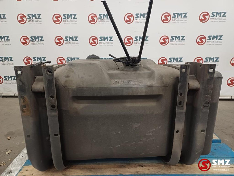 Volvo Occ brandstoftank + steunen + niveausensor Volvo - Yakıt tankı - Kamyon: fotoğraf 2 Volvo Occ brandstoftank + steunen + niveausensor Volvo - Yakıt tankı - Kamyon: fotoğraf 2