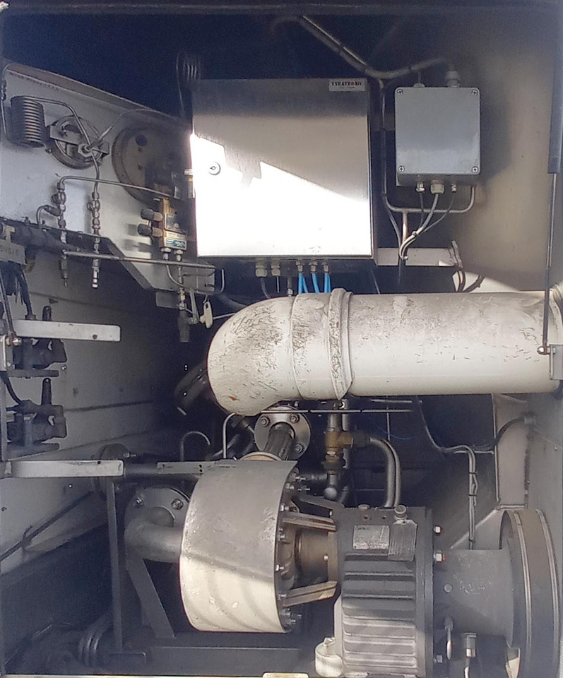 AGA Cryo Gas tank semi-trailer cryogenic used for nitrogen, argon, oxygen, LIN, LOX, LAR. - Tanker dorse: fotoğraf 5 AGA Cryo Gas tank semi-trailer cryogenic used for nitrogen, argon, oxygen, LIN, LOX, LAR. - Tanker dorse: fotoğraf 5
