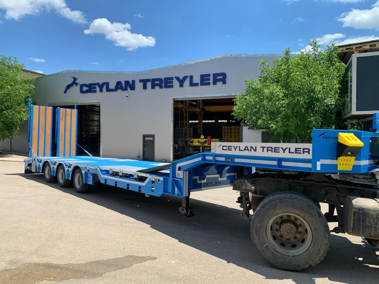 CEYLAN 3 AXLES STANDART & EXTENDABLE LOWBED - Alçak çerçeveli platform dorse: fotoğraf 1 CEYLAN 3 AXLES STANDART & EXTENDABLE LOWBED - Alçak çerçeveli platform dorse: fotoğraf 1