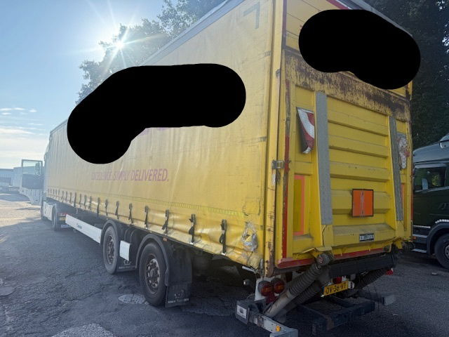 Krone Stuuras liftas laadklep - Tenteli dorse: fotoğraf 2 Krone Stuuras liftas laadklep - Tenteli dorse: fotoğraf 2