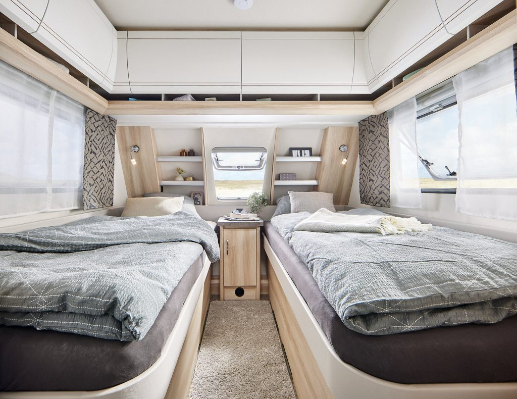 DE LUXE 515 UHL - Çekme karavan: fotoğraf 3 DE LUXE 515 UHL - Çekme karavan: fotoğraf 3