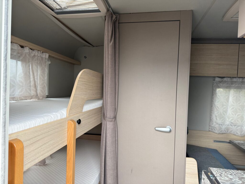 Weinsberg CaraCito 470 QDK 2024 - Çekme karavan: fotoğraf 5 Weinsberg CaraCito 470 QDK 2024 - Çekme karavan: fotoğraf 5