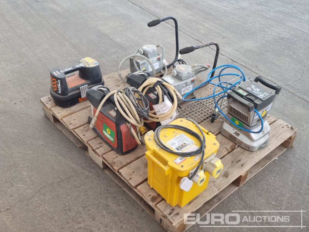 110Volt Transformer, 110Volt Vacuum Pump (4 of), 110Volt Hand Held Floor Sander, Cable Avoidance Tool Signal Detector - İnşaat ekipmanı: fotoğraf 4 110Volt Transformer, 110Volt Vacuum Pump (4 of), 110Volt Hand Held Floor Sander, Cable Avoidance Tool Signal Detector - İnşaat ekipmanı: fotoğraf 4